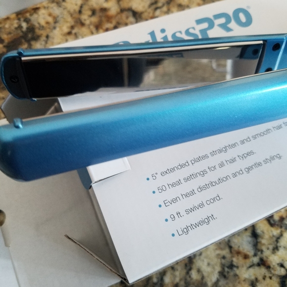 BaByliss PRO Nano Titanium Straightener 1" - Picture 3 of 4